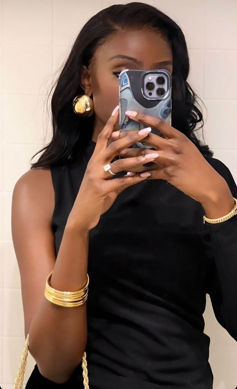 Mirror Pictures, Luxury Lifestyle Women, Birthday Hair, Jewelry Aesthetic, Black Femininity, Mirror Pics, Classy Casual Outfits, Classy Jewelry, Classy Casual