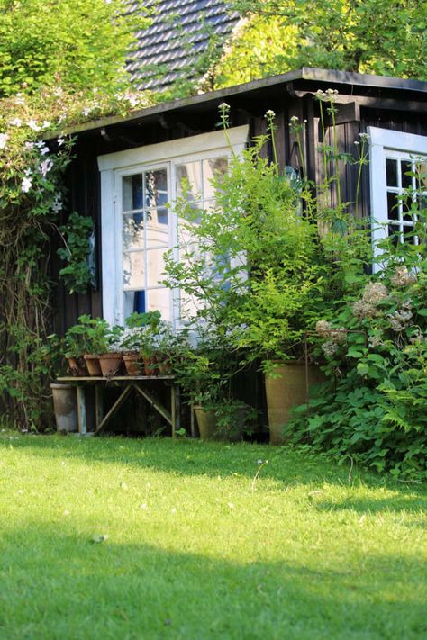 Big Shelves, Potting Sheds Exterior, Norwegian Garden, Greenhouse Shed, Shelves Storage, Potting Sheds, Outdoor Sheds, Building A Shed, Potting Shed