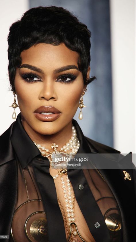 Teyana Taylor Haircut, Teyana Taylor Pixie Haircut, Classy Pixie Haircut, Teyana Taylor Short Hair, Hair Jazz, Hairstyle 2024, Blk Women, Shaved Hairstyles, Sultry Makeup