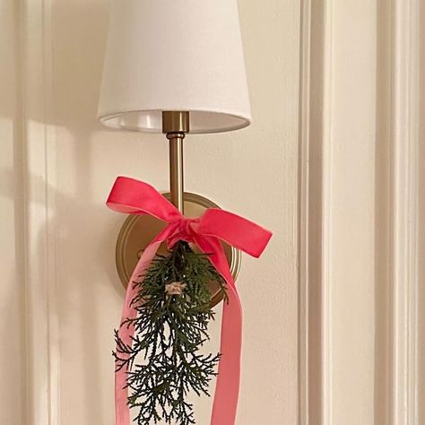 Elizabeth 🤍 Grandmillenial Home Decor | Fashion | Amazon | Deals on Instagram: "Comment “BOW” to shop these simple additions for your holiday decor!! The cedar sprigs are only $9 for a set of 4 & the velvet ribbon comes in multiple colors to help match your existing Christmas decor. Holiday decor Pink Christmas decor Christmas bow decor Velvet bow decor Velvet ribbon Grandmillennial bow decor Grandmillennial Christmas decor Christmas sprigs Holiday sprigs Cedar sprigs with bows Follow my shop @EverydayDecorPlusMore on the @shop.LTK app to shop this post and get my exclusive app-only content! #liketkit #LTKSeasonal #LTKHoliday #LTKstyletip @shop.ltk https://liketk.it/4qhfC" Christmas Decor With Bows, Christmas Decor Ideas Bedroom Simple, Christmas Bow Decor, Holiday Guest Bedroom, Grandmillennial Christmas, Lightning Ideas, Christmas Dorm, Pink Christmas Decor, Bow Garland