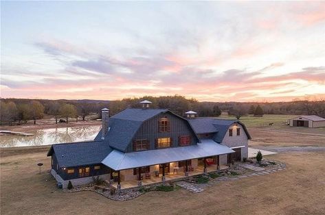 Western Farmhouse Exterior, Montana Barndominium, 2 Story Barndominium Ideas Exterior, Country House Layout, Barn House Design, Barn Style House Plans, Landscape Maintenance, Country Homes, Western Homes