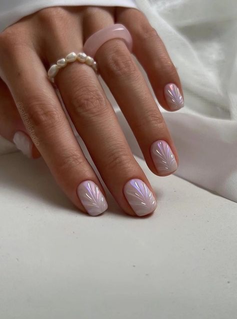 August Nails, Milky Nails, Pearl Nails, Short Acrylic Nails Designs, Short Nail Designs, Nails Desing, Classy Nails, Chic Nails, Top Summer