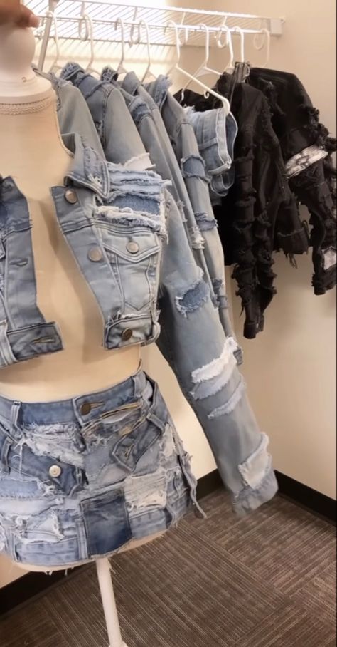 Custom Denim Outfit Black Women, Custom Skirt Outfits, Denim Diy Clothes Ideas, Custom Skirt Denim, Demin Outfits Black Women, Custom Denim Skirt Outfit, Denim Tears Outfit Black Women, Custom Denim Outfit, Custom Jeans Ideas