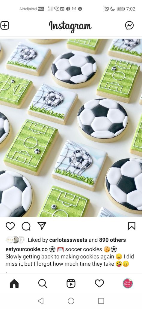 Soccer Cookies, Football Cookies, Soccer Cake, Cookies Decoradas, Royal Iced Cookies, Sugar Cookie Royal Icing, Iced Sugar Cookies, Football Cake, Sugar Cookie Designs