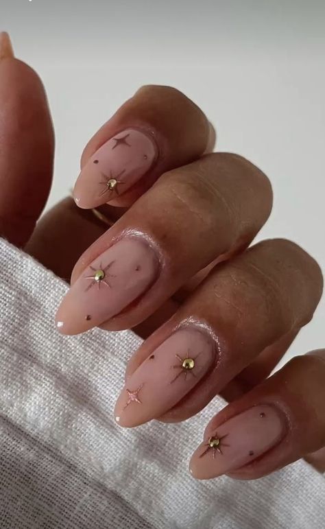 Fur Nails, Bridesmaid Nails, Nail Noel, Cute Almond Nails, Wedding Day Nails, Bridesmaids Nails, Beauty Hacks Nails, Christmas Gel Nails, Almond Nails Designs