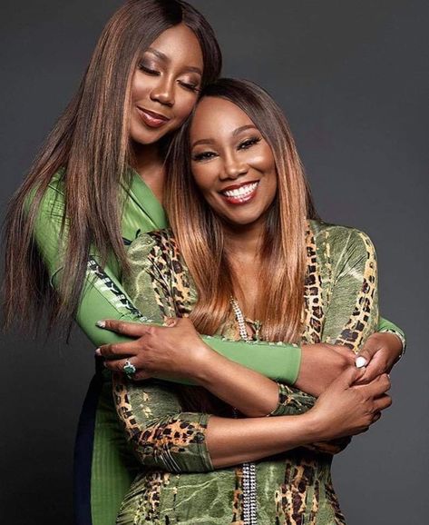 Yolanda Adams and her daughter ♥️😍 Happy 62nd Birthday, Yolanda Adams, 62nd Birthday, Gospel Singer, Feminine Art, Women In Music, Queen Hair, Michelle Williams, Black Music