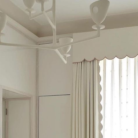 Scalloped Curtains, Scallop Curtain, Plaster Chandelier, Veere Grenney, Feminine Bathroom, Suite Bathroom, Apartment Makeover, House Window, En Suite Bathroom