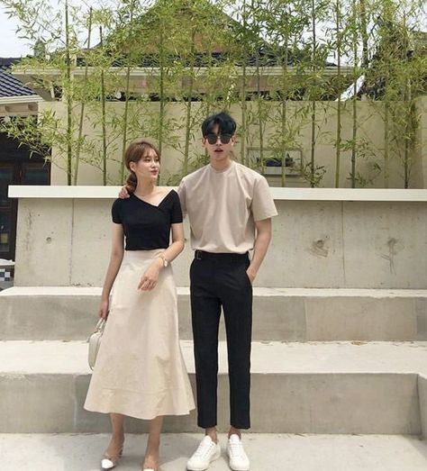 Outfit Cowo, Ootd Couple, Kore Ulzzang, Mode Ulzzang, Couple Outfit Ideas, Couple Clothes, Pre Wedding Photoshoot Outfit, Couple Matching Outfits, Couple Fits