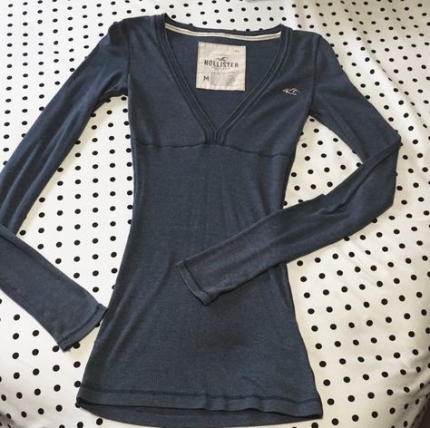 hollister navy long sleeved top | acs 2000s Clothes, Downtown Outfits, 2000s Outfits, Long Sleeved Top, Swaggy Outfits, 2000s Fashion, Dream Clothes, Everyday Outfits, Aesthetic Clothes