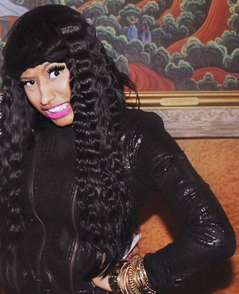 Nicki Minaj Car, Old Nicki Minaj, Nicki Minaj Photos, Nicki Minaj Pictures, Beautiful Disaster, Car Magazine, Nicki Minaj, Rap, Wigs