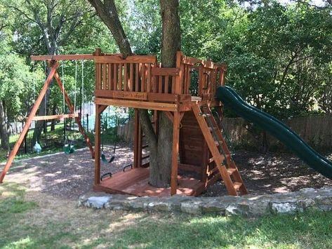 Tree House Deck, Tree House Playground, House Playground, Backyard Treehouse, Kids Cubby, Treehouse Ideas, Simple Tree House, Backyard Plans, Yard Oasis