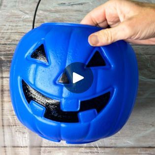 Plastic Jackolantern Ideas, Plastic Pumpkin Diy, Plastic Pumpkin Ideas, Diy Plastic Pumpkin Ideas, Plastic Pumpkins Makeover, Plastic Pumpkins Crafts, Plastic Pumpkins Bucket, Pumpkin Diy, Pumpkin Bucket