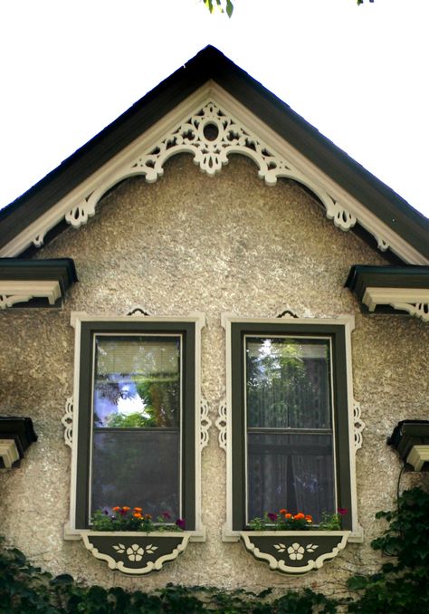 Gable on east side of house. Decorative Roof Gables, Victorian Gable Trim, Gingerbread Trim On Houses, Gable House Exterior, Gable Accents, Porch Trim, Gingerbread Trim, Gable Trim, Victorian Porch