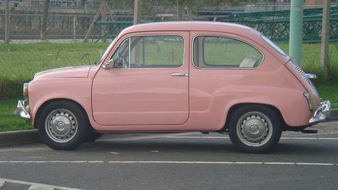 PINK 600 Fiat 600 Vintage, Pink Fiat, Pastel Car, Pink Ferrari, Pink Cars, Old Vintage Cars, Fiat 600, Vw Vintage, Become Better