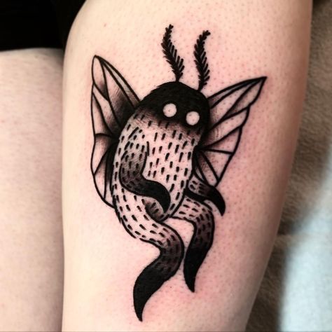 https://www.instagram.com/p/CFLYhvGJ6Ns/?igshid=1bdzj7u34ysug Small Mothman Tattoo, Mothman Tattoo Simple, Mothman Tattoo, Human Tattoo, Moth Man, Man Tattoo, Tattoo Simple, Traditional Tattoos, Dreamcatcher Tattoo