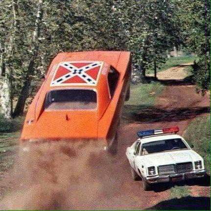 Dukes Of Hazzard General Lee, General Lee Car, The General Lee, Famous Movie Cars, Dukes Of Hazard, Dukes Of Hazzard, Daisy Duke, Movie Cars, General Lee