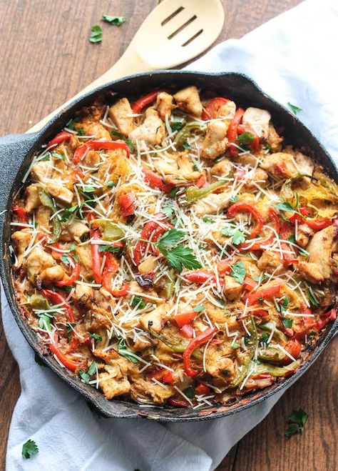 Cajun Chicken Spaghetti Squash Bake | Destination Delish – all the flavor of Cajun chicken pasta packed into a lightened-up, spaghetti squash casserole Cajun Chicken Spaghetti, Chicken Spaghetti Squash Bake, Spaghetti Squash Recipes Chicken, Baked Spaghetti Squash Recipes, Spaghetti Squash Recipes Vegan, Spaghetti Squash Bake, Spaghetti Squash And Meatballs, Spaghetti Squash Recipes Easy, Squash Bake