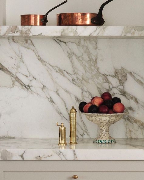 Lucy Montgomery, Marble Countertops Kitchen, Bowl Stand, Marble Backsplash, Kitchen Hoods, Kitchen Projects, Marble Countertops, Fruit Bowl, Dream Kitchen