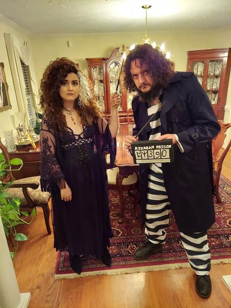 Bellatrix And Sirius Costume, Sirius Black Costume Diy, Bellatrix Lestrange Aesthetic Outfit, Diy Bellatrix Lestrange Costume, Sirius Black Halloween Costume, Bella Trix Lestrange Costume, Belatrix Lastrenge Costume Ideas, Belatrix Lastrenge Costume, Bellatrix Lestrange Costume Diy