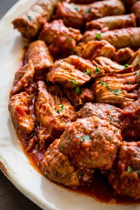 Sunday Gravy Recipe Italian Short Ribs, Sunday Gravy Authentic, Sunday Gravy Recipe Italian, Italian Sunday Gravy, Bolognese Recipes, Italian Sauces, Italian Gravy, Best Spaghetti Sauce, Sunday Gravy