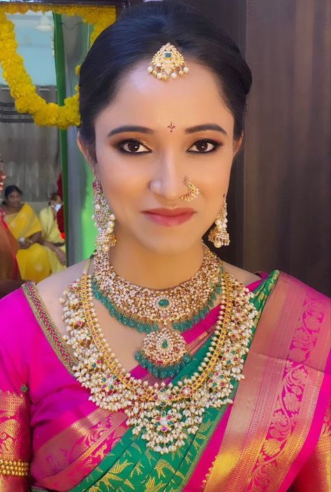 Telugu Jewellery, Guttapusalu Haram, Painting Types, Diamond Earrings Online, Gutta Pusalu, Diamond Locket, Bridal Jewelery, Minimalist Bride, Purple Saree