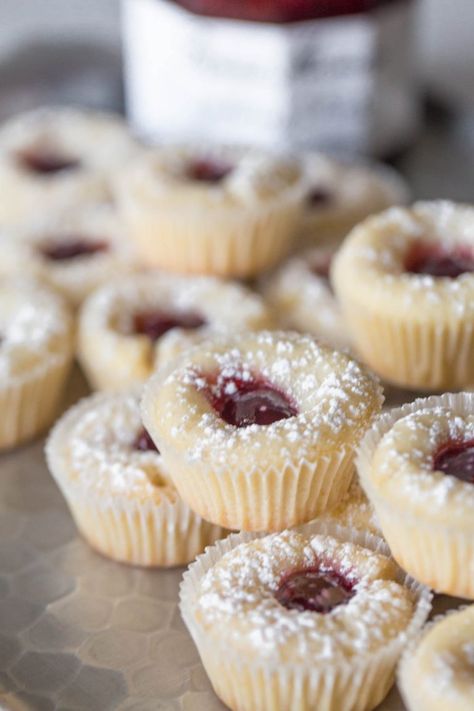 These Mini Raspberry Almond Tarts are the perfect sweet buttery little bites! Great for brunches or baby showers because they can be made ahead. Mini Raspberry Almond Tart, Mini Tea Desserts, Party Mini Dessert Ideas, Mini Raspberry Desserts, Almond Tassies Tart Recipes, Pastries For Brunch, Cookie Tables At Weddings Receptions, Snacks For Company Appetizers, Raspberry Almond Desserts