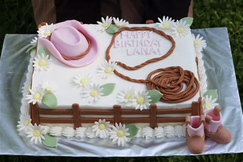 Cowgirl cake!! Cowgirl Boot Birthday Cake, Cowgirl Sheet Cake Ideas, First Rodeo Sheet Cake, Cowgirl Theme Birthday Cake, Cowgirl Birthday Cake Ideas, Rodeo Sheet Cake, Cowgirl Birthday Cakes Western Theme, Western Theme Cake Cowgirl, Cowgirl Sheet Cake