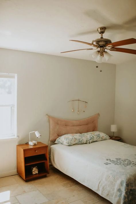 This Is the Easiest (and Cheapest!) Way Ever To Fake A Headboard in Your Bedroom | Apartment Therapy Makeshift Headboard, Fake Headboard Ideas, Fake Headboard, Headboard Hack, No Headboard, Headboard Alternative, Headboard Ideas, Small End Tables, Simple Lifestyle