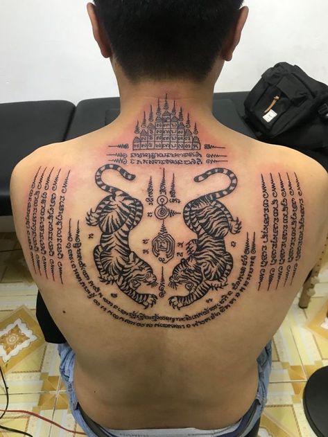 Cambodian Tattoo, Traditional Thai Tattoo, Khmer Tattoo, Tato Tradisional, Buddhist Tattoo, Bamboo Tattoo, Sak Yant Tattoo, Cross Tattoo For Men, Sak Yant