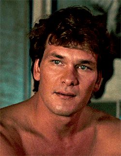 Patrick Swayze Shirtless, Darry Curtis, Patrick Swayze Movies, Patrick Swazey, Patrick Swayze Dirty Dancing, Ralph Macchio The Outsiders, Shirtless Actors, Matt Dillon, Patrick Swayze