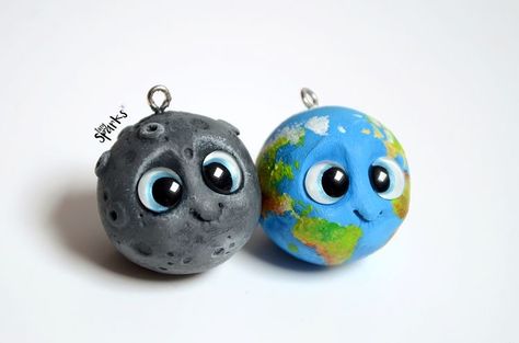 Earth Clay Crafts, Moon And Earth, Earth Clay, Moon Earth, Love Artwork, Astronomy Science, Earth Planet, Polymer Clay Kawaii, Inspiration Nature