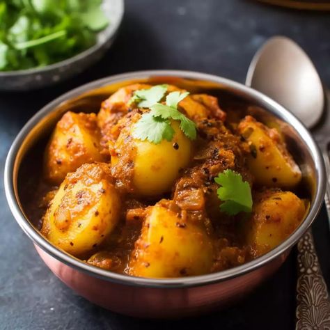 Bombay Potato Recipe Bombay Potato Recipe, Bombay Potatoes, Sides Recipes, Vegetable Curry, Potato Recipe, Potatoes Recipe, Indian Dishes, Indian Recipes, Meat Free