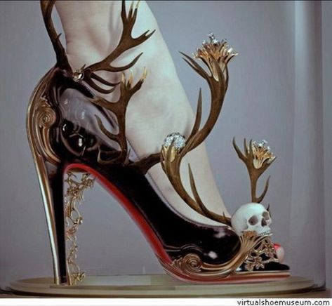 45 Gorgeous Halloween Wedding Shoes Inspiration Ideas For a Spooky Big Day Hak Tinggi, Cool Ideas, Unique Shoes, Shoe Art, Crazy Shoes, Steampunk Fashion, Yohji Yamamoto, Black Magic, Beautiful Shoes