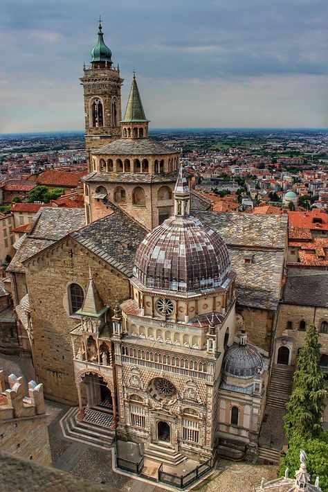 Bergamo Italy | upper city of Bergamo Italy | Randy-Thomas Christensen | Flickr Piazza Del Duomo, Bergamo Italy, European Architecture, Amazing Travel Destinations, Northern Italy, Bergamo, City Travel, Beautiful Buildings, City View