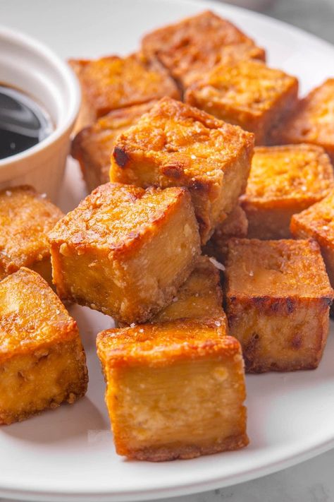 Best Baked Tofu Crispy, Tofu Beginners Recipe, Easy Baked Tofu, Crispy Tofu Oven, Airfry Tofu Recipe, Air Fry Tofu Recipes, Pan Fried Tofu Recipes, Medium Firm Tofu Recipes, Baked Tofu Crispy