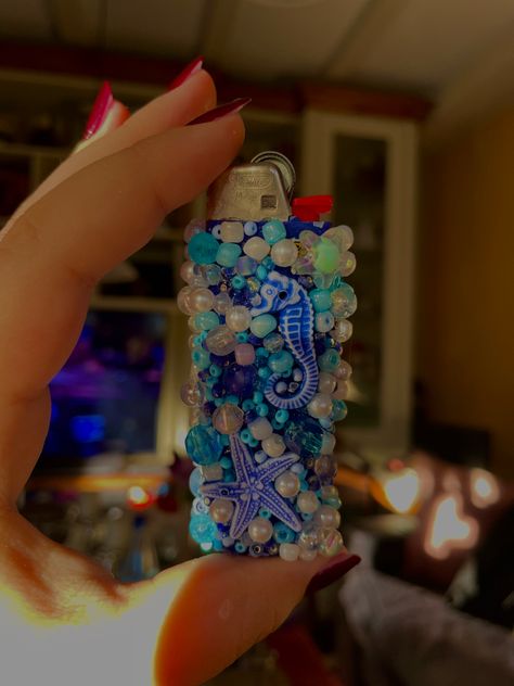 Bedazzled Lighter, Decorated Lighters, Diy Decorate Lighter, Sleepover Crafts, Lighter Art, Custom Lighters, Bic Lighter, Cool Lighters, Lighter Case