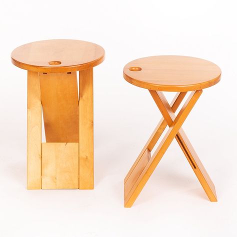 Vintage set of 2 foldable Roger Tallon stools for Sentou France, 1970's | #132904 Foldable Stool, Foldable Furniture, Wall Clock Wooden, Foldable Chairs, Smart Furniture, Folding Stool, Concept Architecture, French Design, Wood Furniture