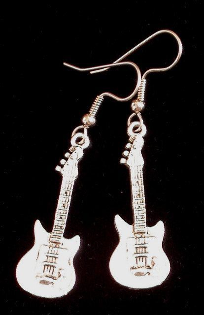 Electric Guitar Earrings Rock Band Oxidized Matt Silver Rock Star Gift ES175 - Etsy Rock Band Jewelry, Rock Star Jewelry, Aesthetic Earrings Grunge, Cool Earrings Unique, Band Earrings, Band Clothes, Guitar Earrings, Guitar Jewelry, Rock Earrings