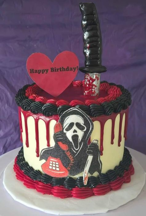 Horror Theme Birthday Cake, Scream Sweet 16, Scream Cake Movie, Ghostface Food, Michael Myers Cake Ideas, Ghost Face Birthday Party Ideas, Ghost Face Cake Ideas, Ghostface Themed Party, Horror Birthday Theme