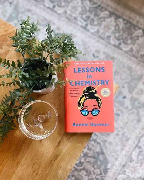 Lessons In Chemistry Bonnie Garmus, Library Instagram Story Ideas, Book Still Life Photography, Lessons In Chemistry Book, Elizabeth Zott, Book Still Life, Bonnie Garmus, Digital Bookshelf, Lessons In Chemistry