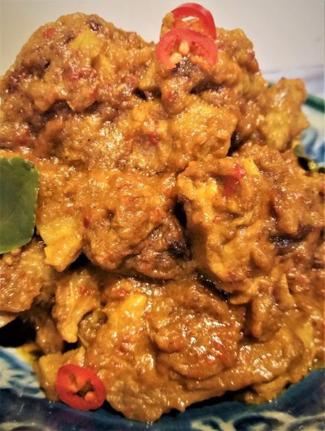 Indonesian Pork Curry And Other Comfort Cooking Journeys Indonesian Pork Recipes, Pork Curry Recipes Coconut, Pork Curry Recipes Indian, Pork Curry Recipes, Curry Pork Chops, Slow Cooked Pork Shoulder, Singapore Recipes, Peranakan Food, Curry Pork