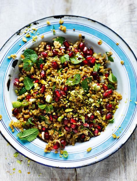 Freekeh Salad recipe from Rick Stein's brilliant cookbook From Venice to Istanbul. Perfect as an accompanying pilaf or summer side salad, this Middle-Eastern inspired treat is flavoured with pomegranate seeds, pistachios, mint and spring onion. Freekeh Salad, Freekeh Recipes, Pool Food, Bbq Salads, Rick Stein, Yummy Salads, Resep Salad, Grain Salad, Veggie Food