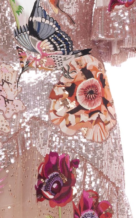 Petal Gown, Gown Floral, Haute Couture Details, Designer Gown, Fabric Embellishment, Sequin Embellishment, Dress Tulle, Couture Details, Temperley London