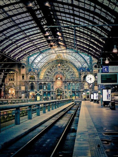 Antwerp's 'Railway Cathedral' is one of the most beautiful train stations in the world Domed Roof, Belgium Travel, Train Stations, Antwerp Belgium, Vaulted Ceilings, Europe Trip, Black Water, Central Station, Train Tracks