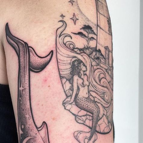 Tattoo Artist on Instagram: "Celestial Humpback whale ✨ 

Thank you, Dana!! 

#surrealtattoo #surrealismtattoo #stippletattoo #dotworktattoo #galaxytattoo #boldlinetattoo #lineworktattoo" Surreal Tattoo, D Line, Galaxy Tattoo, Line Work Tattoo, Dot Work Tattoo, Humpback Whale, Stippling, Artist On Instagram, Tattoo Artist