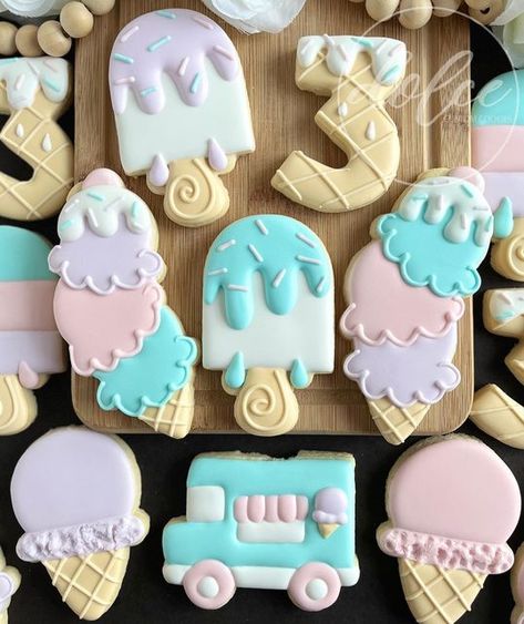 3 Scoops Of Fun Birthday Cookies, Ice Cream Birthday Cookies Decorated, Ice Cream Sugar Cookies Decorated, Ice Cream Decorated Cookies, Ice Cream Cookies Decorated, Ice Cream Sugar Cookies, Decorator Cookies, Ice Cream Birthday Party Theme, Crazy Cookies