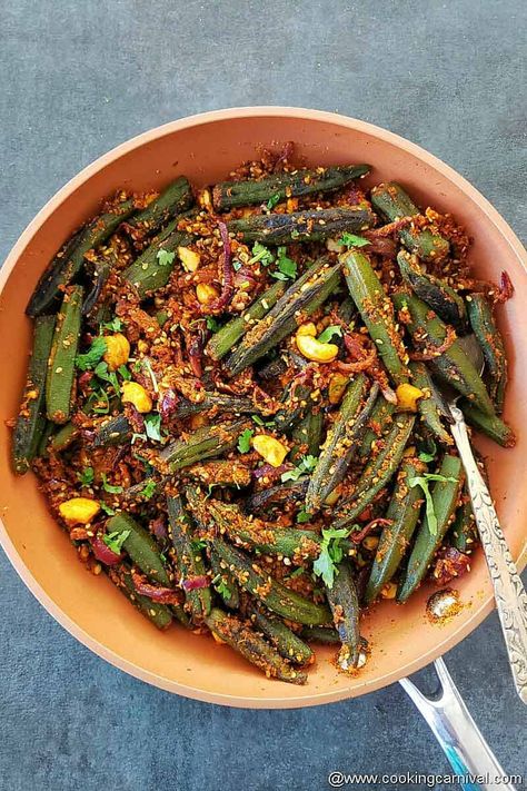 Maharashtrian Style Bhindi Masala Recipe - Cooking Carnival Bhindi Recipe Indian Style, Desi Kitchen, Indian Food Items, Bhindi Masala Recipe, Maharashtrian Food, Bhindi Masala, Indian Food Photography, Recipes In Marathi, Rajasthani Food