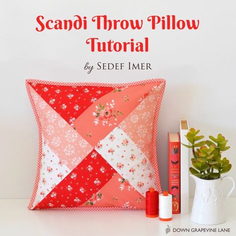 Projek Menjahit, Pillow Tutorial, Patchwork Cushion, Bantal Sofa, Beginner Sewing, Fabric Pen, Beginner Sewing Projects Easy, Patchwork Pillow, Sewing Pillows