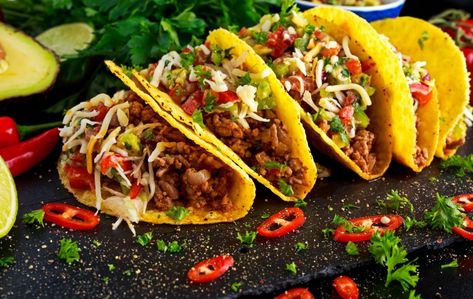 Make your own Del Taco beef tacos for big celebrations or a party of one. Learn how to recreate this hearty dish with this easy recipe. Meet Recipe, Smoked Chicken Breast, Salads Recipes For Dinner, Braised Chicken Breast, Chicken Recipe Air Fryer, Beef Tacos Recipes, Salad Avocado, Salads For Parties, Authentic Mexican Recipes