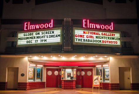 date Movie Theater Entrance, Movie Theater Exterior, Retro Movie Theater, Small Home Theatre, Retro Theater, Old Movie Theater, Movie Theater Aesthetic, Vintage Movie Theater, Retro Cinema